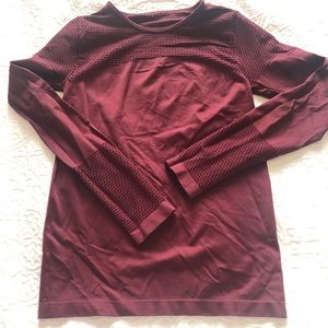 Fabletics- Long Sleeve Pullover - Burgundy Small